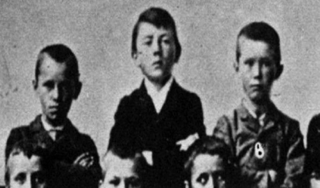 Bu çocuk milyonlarca insanın ölümünden sorumlu!