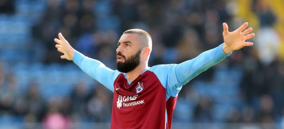 Burak Yılmaz'dan taraftara şok hareket...