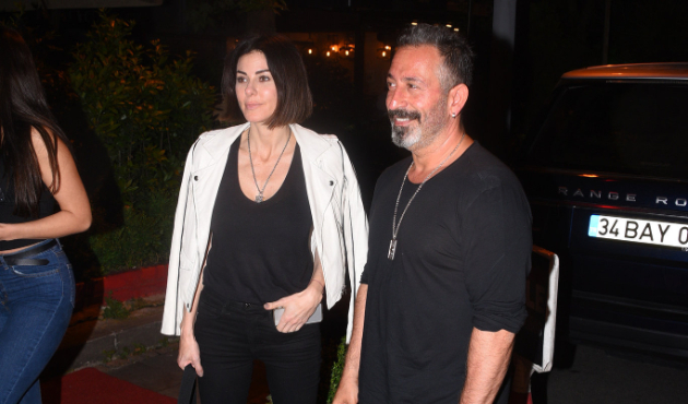 Cem Yılmaz'dan sevgilisine romantik hediye!
