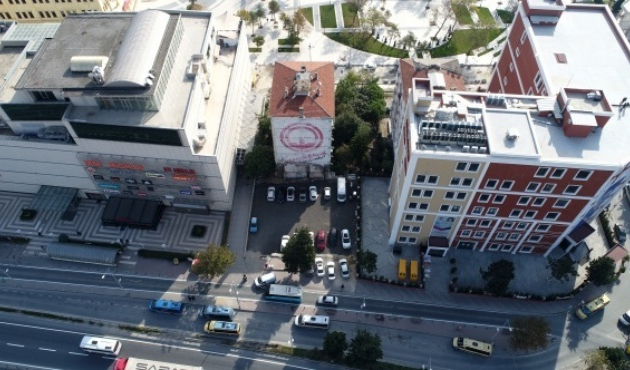 Hazine arazisine konmak için öyle bir şey yaptı ki!