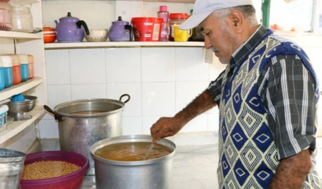 Haşlanmış nohut satıp 3 katlı ev yaptırdı!