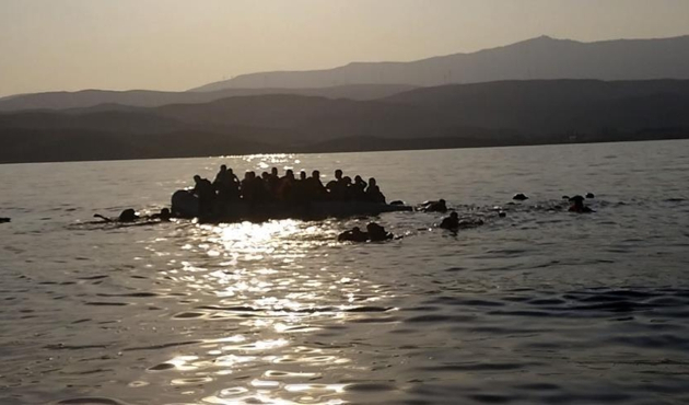 Mersin'de göçmenleri taşıyan tekne battı...