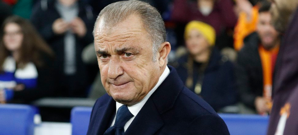 "Sevk etme mi desem, zevk etme mi desem..."