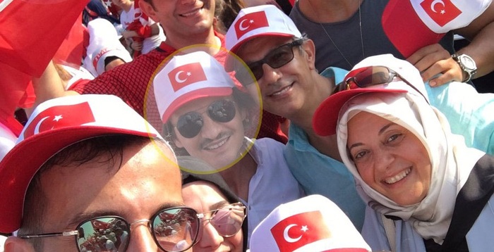 Yenikapı mitingine katılıp poz vermiş! Kadir Topbaş'ın damadı FETÖ'den gözaltında...