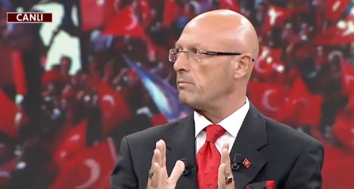 Mütercimler'den Necdet Özel'e ağır eleştiri... TSK tarihi yaptıklarını utanç olarak yazacak