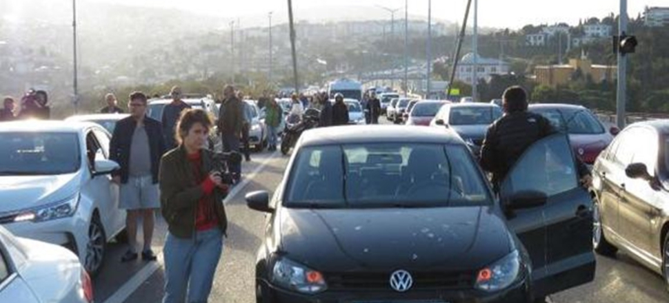 15 Temmuz Şehitler Köprüsü'nde 09.05'te hayat durdu!