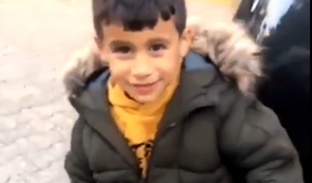 Belhanda'nın oğlu İstiklal Marşı'nı okudu!