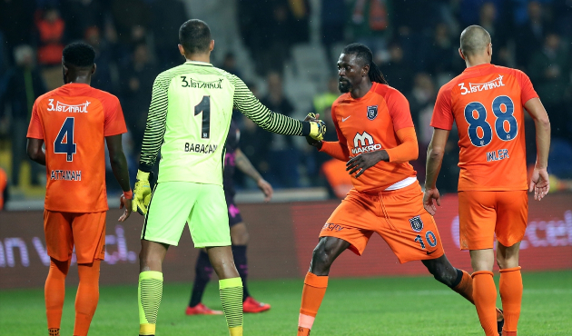 Başakşehir'in yıldızı Aslan oluyor!