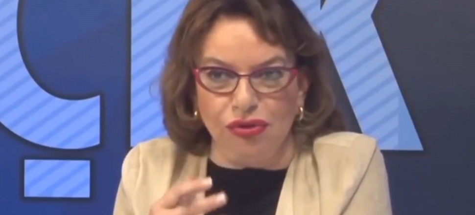 Mine Kırıkkanat: Atatürk benim ilahımdır!