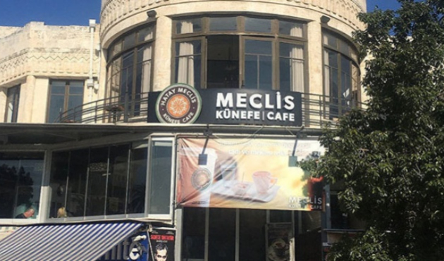 Tarihi Meclis'i 'künefe cafe' yaptılar!