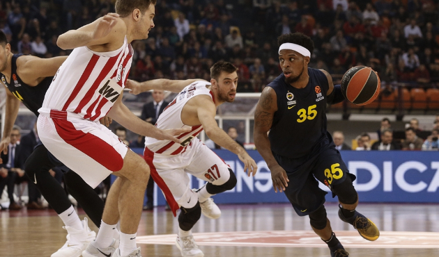 Fenerbahçe, deplasmanda Olympiakos'u devirdi!