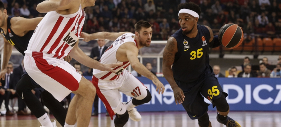 Fenerbahçe, deplasmanda Olympiakos'u devirdi!