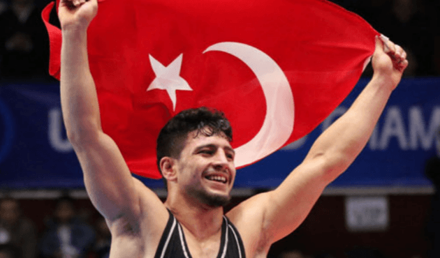 Bakan Kasapoğlu'dan Cengiz Arslan'a tebrik!