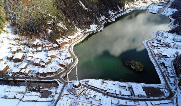Uzungöl'de hayranlık uyandıran manzaralar!