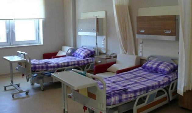 Zonguldak'ta başhekim, eşi ve 2 çocuğuyla hastaneye taşındı!