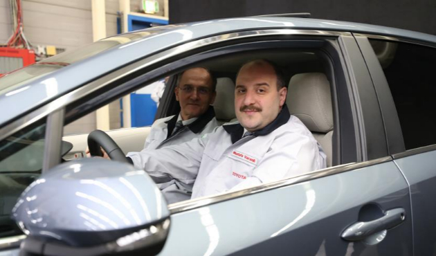 Bakan Varank yeni hibrit otomobili test etti!