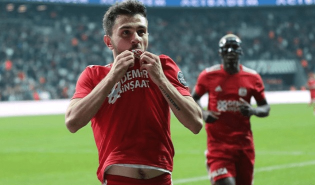 Zeki Çelik ile takım arkadaşı oluyor!