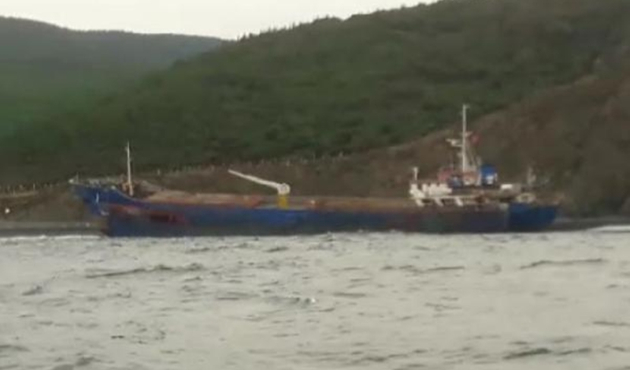 Yalova'da hacizli gemi karaya oturdu...