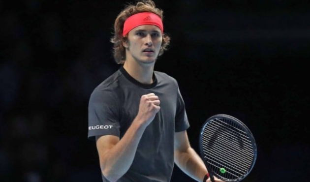 Federer yarı finalde veda etti!