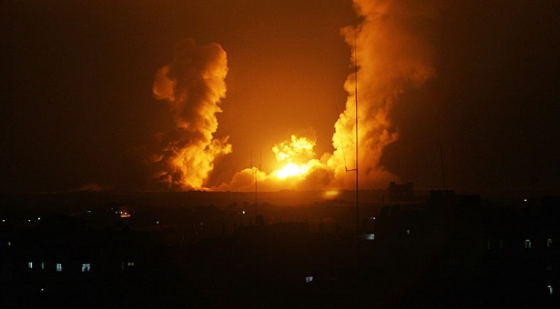 İsrail savaş uçakları Gazze'yi bombaladı