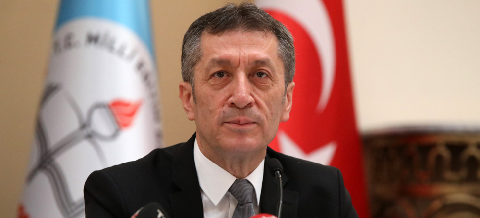 Bakan Selçuk'tan otizmli çocukların ailelerine çağrı!