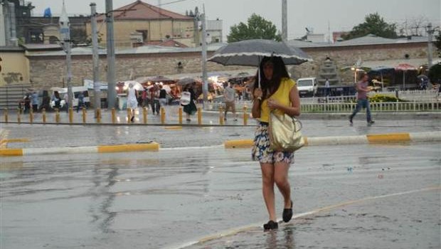 İstanbullular dikkat! Meteorolojiden yağış uyarısı