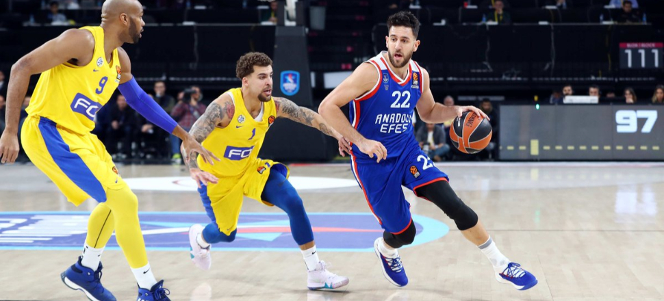 Anadolu Efes'ten kritik galibiyet!