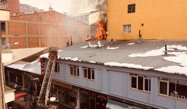 Bayburt CHP İl Başkanlığı'nda korkutan yangın!