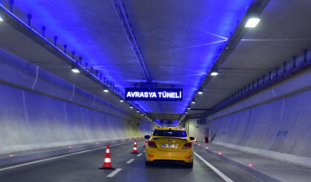 Avrasya Tüneli'nde trafik kazası meydana geldi!