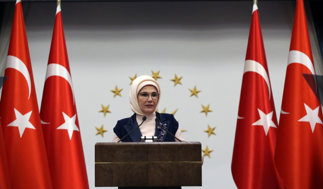 Emine Erdoğan: Onların yeri okullarıdır...