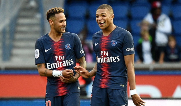 Neymar ve Mbappe milli maçta sakatlandı...