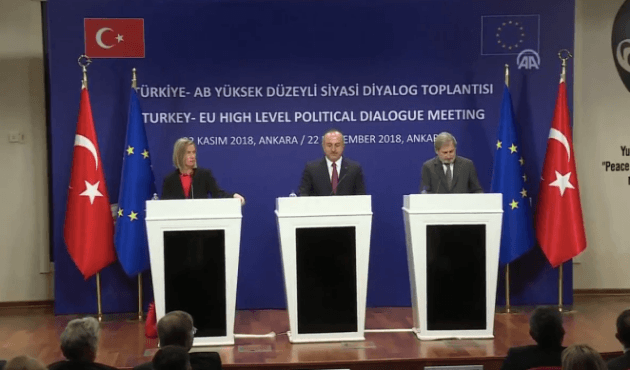 Bakan Çavuşoğlu'dan vize muafiyeti açıklaması!