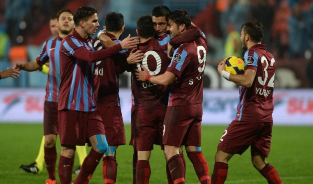 Trabzonporlu yıldız futbolcu sakatlandı!
