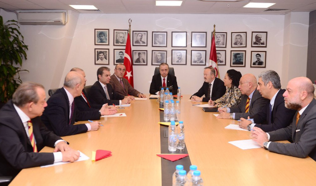 "TFF, tüm kurullarıyla derhal istifa etmelidir."
