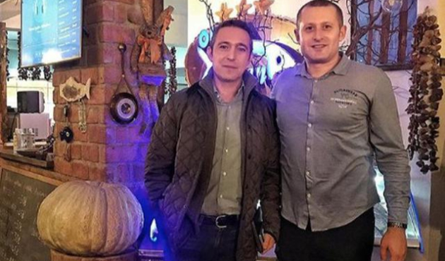 Ali Koç maç öncesi hamsi yedi!