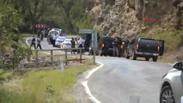 AK Parti'li Kışla: Bölgede aylardır 5 PKK'lı aranıyordu, onlar yapmış olabilir