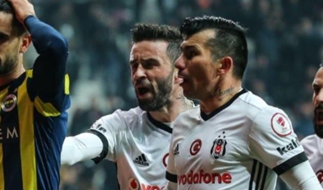 Derbi öncesi Beşiktaş'a 2 şok birden!