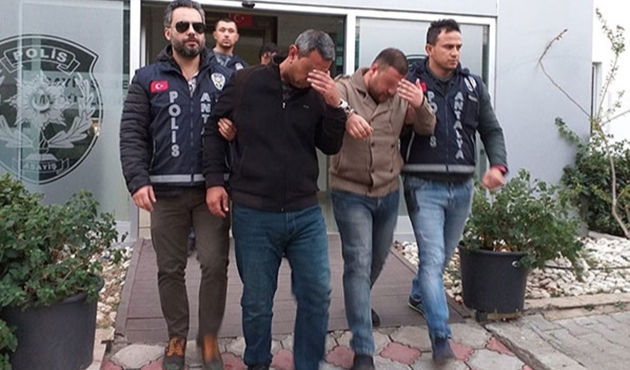 'Kötülüklerden korur' dedi, büyüyle dolandırdı!