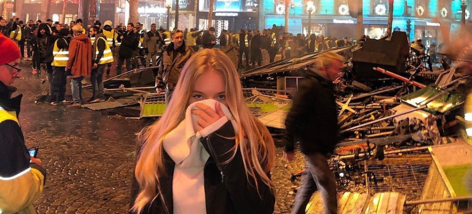 Paris'teki gösterilerde sürpriz isim...