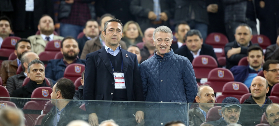 Ali Koç ve Ahmet Ağaoğlu tribünde birlikte oturdu!