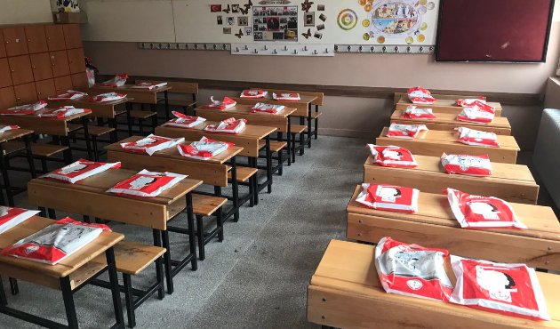 Ders kitaplarında FETÖ oyunu! Halkı kışkırtıyorlar