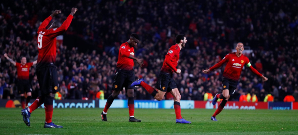Manchester United 90'da güldü!