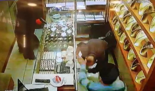 Direnişle karşılaşınca defalarca ateş etti...