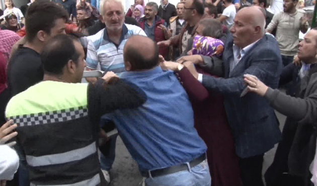 Babalarının cenazesinde kavga ettiler: 6 yaralı, 10 gözaltı