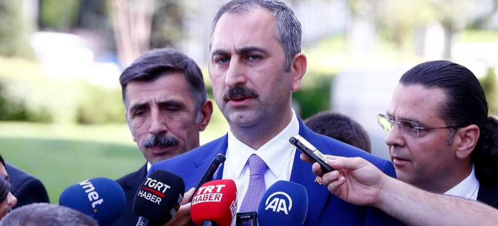 İngiltere'nin Akın İpek kararına sert tepki!