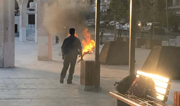 Benzin döküp kendini yakan kişi, hayata 54 gün tutunabildi