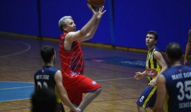 Rektör Budak basketbolcu oldu