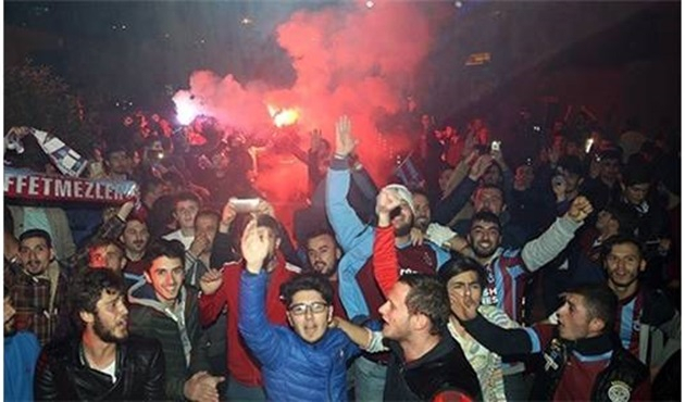 Trabzonspor'a Gümüşhane’de coşkulu karşılama
