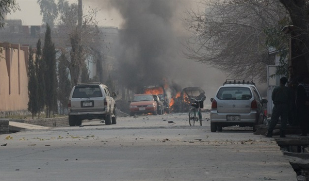 Afganistan'da bombalı araçla saldırı!
