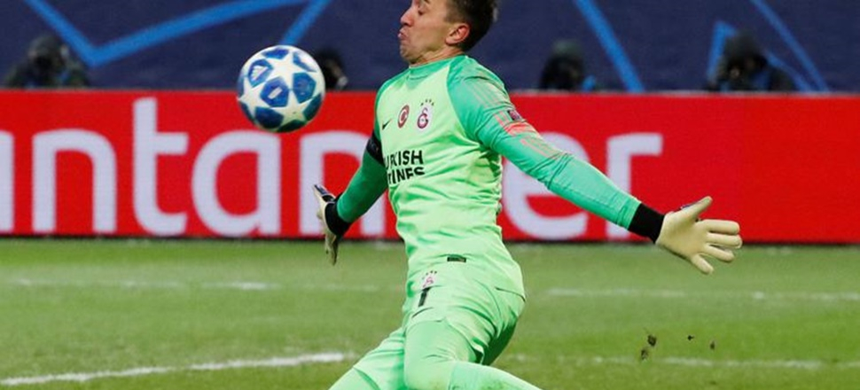 Muslera maç sonu patladı!